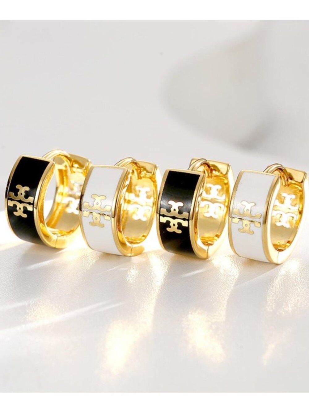 NEW 18K Yellow Gold Tory Burch Icon Black Enamel Huggie Earrings Homage